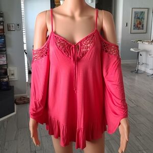 VaVa by Joy Han flowy cold shoulder pink top size M